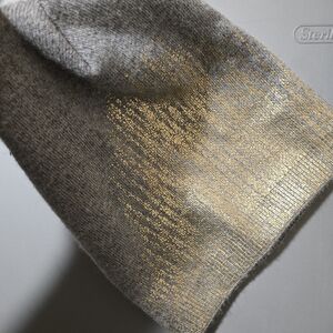 Retro Woolblend Gray and Metallic Gold Tuque